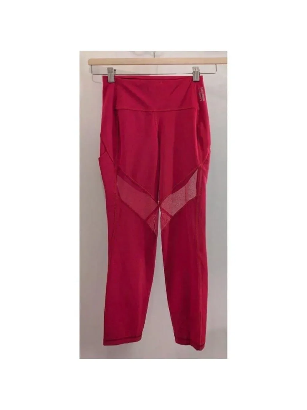Lululemon X Barrys | Stronger as One Tight 25" in Ruby Red - Picture 2 of 15